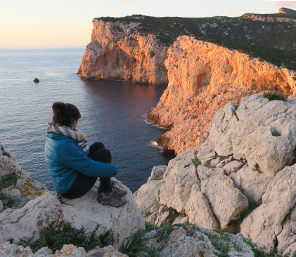 Coucher de soleil sur les côtes de Sardaigne en Italie