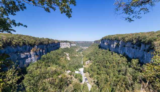 Baume-les-Messieurs; Jura, Arnaud_Martinez de Getty Images