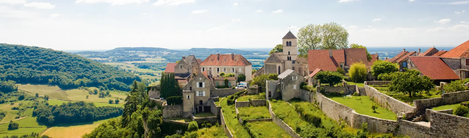Assaut Adobestock Randonnées Jura