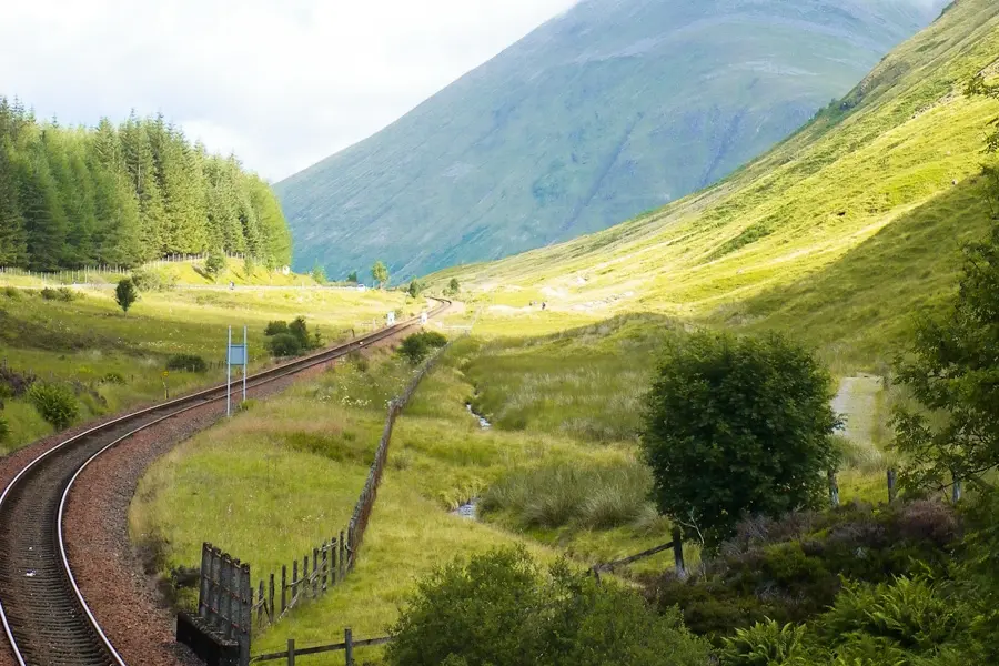 Randonnée prés d'une ancienne voie de chemin de fer