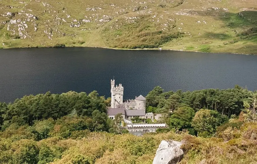 Randonnée près du Glenveagh Castle