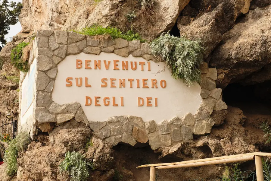 Randonnée sur le sentier des Dieux