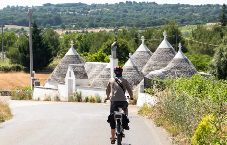 AdobeStock Randonnée en vélo dans les Pouilles