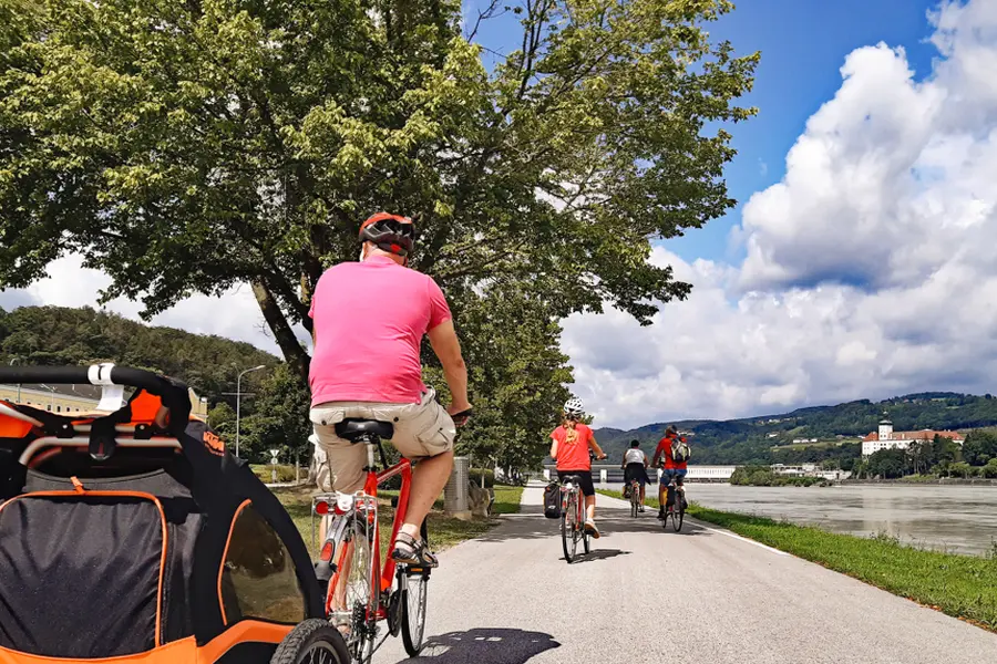 Image De Linz à Vienne à vélo, Danube en famille
