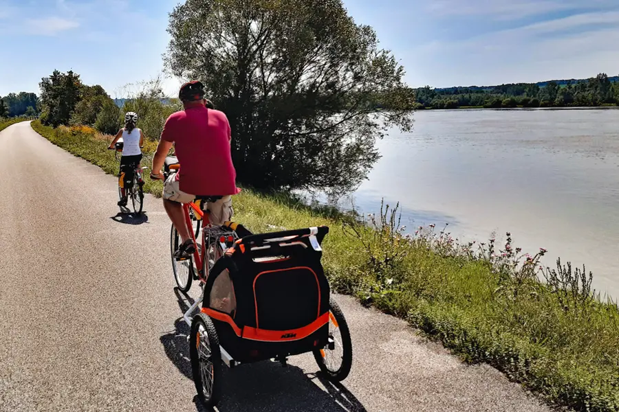 Image De Linz à Vienne à vélo, Danube en famille