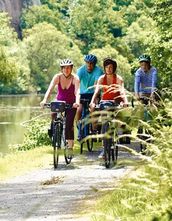 crdtsbourcier canal-nantes-brest-velo-bretagne