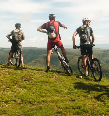 traversee-massif-central-velo-groupe-vtt