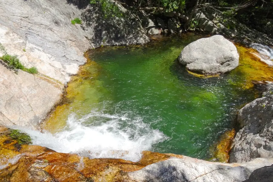Vasques dans les gorges de la Colombiéres