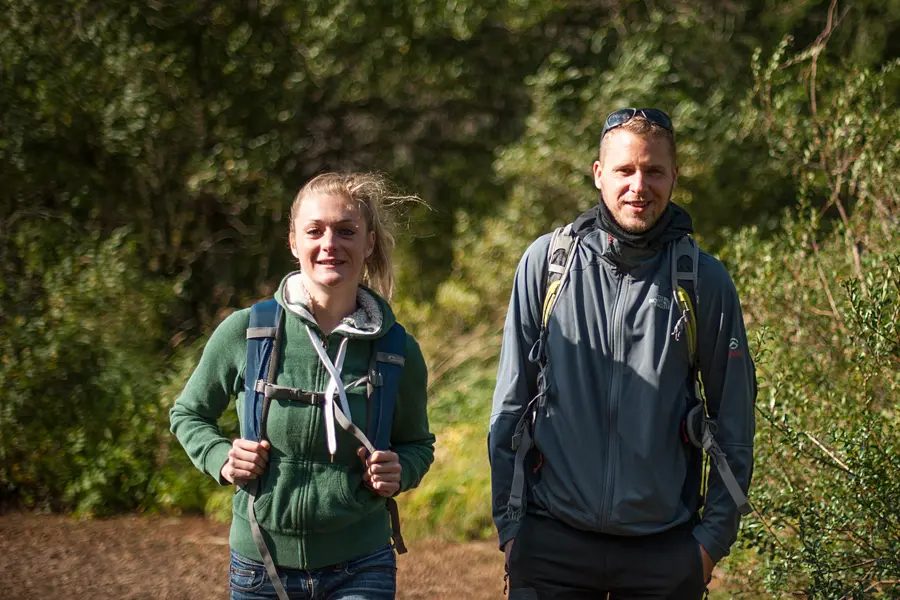 Randonneurs sur le chemin du Mont Saint-Michel