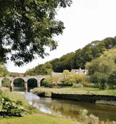 vieux-pont-pierres-sur-la-guindy