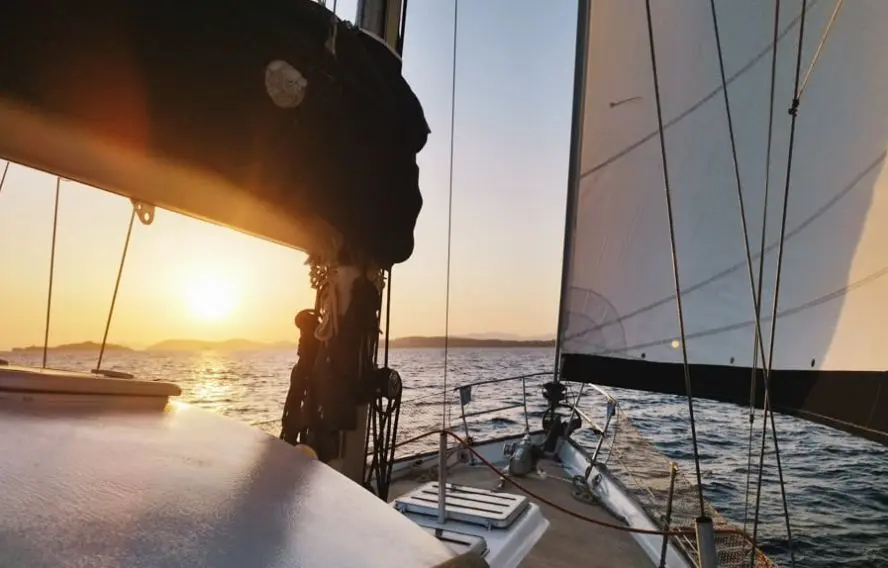 Au coucher du soleil, cap sur l'île de Porquerolles