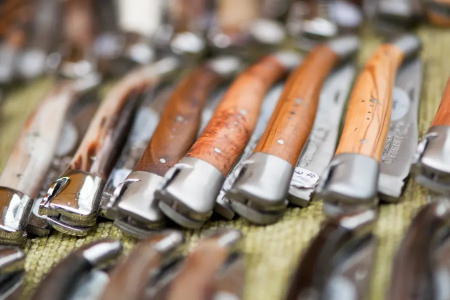 Olivier Adobestock Couteaux de Laguiole