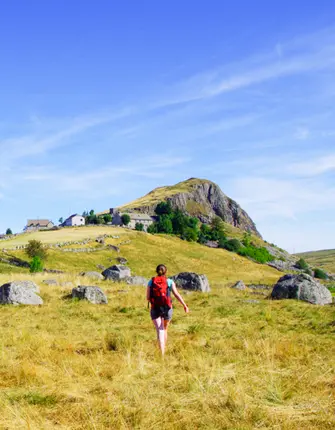 tour-aubrac-essentiel