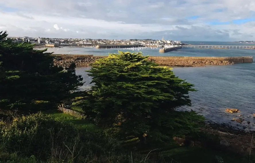 Plage et port de Roscoff