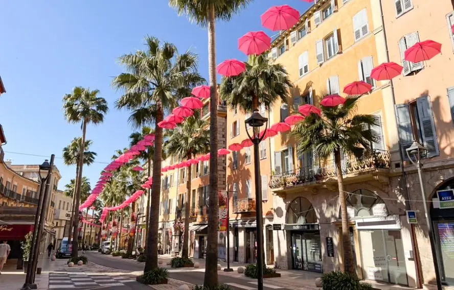 Passage par le village de Grasse