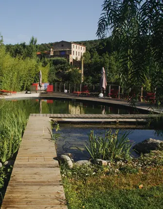 detente-piscine-exterieur-hecolodge