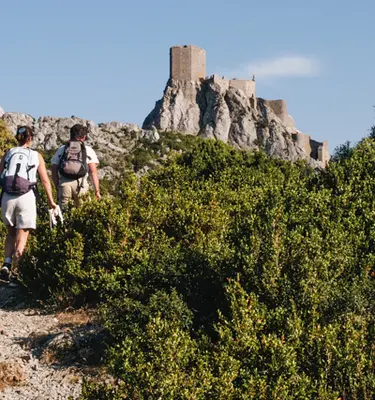 queribus-chateaux-cathares-corbieres-pyrenees-psaintjean