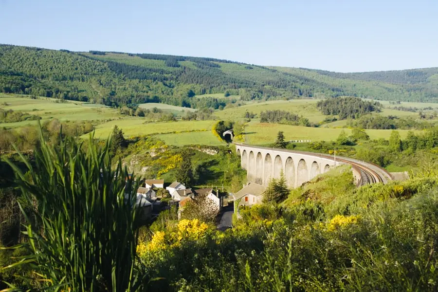 P. Saintjean Village de Mirandol
