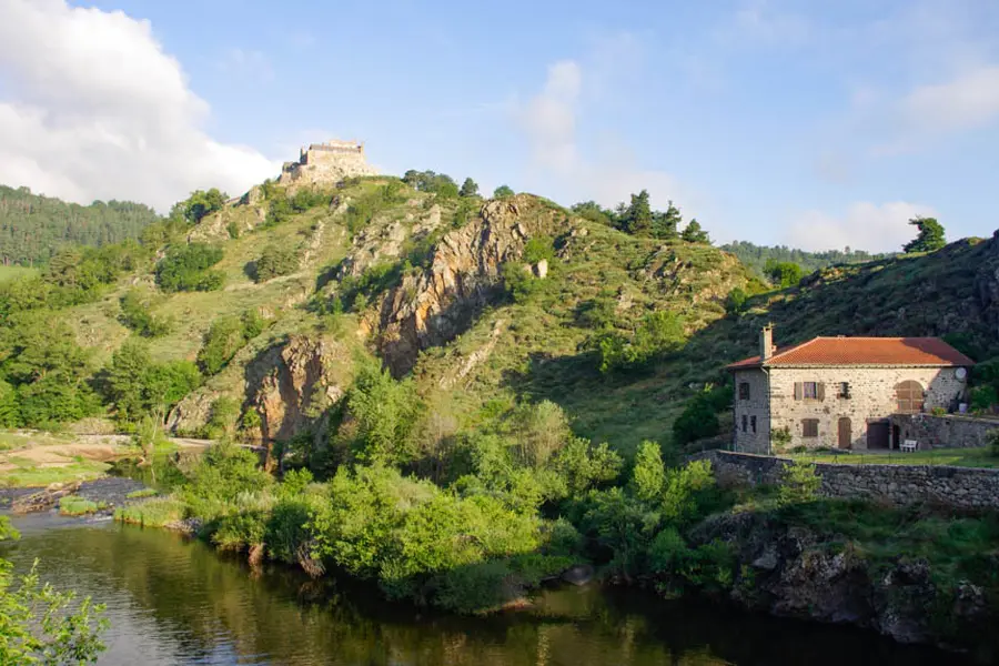 P. Saintjean Village de Goudet