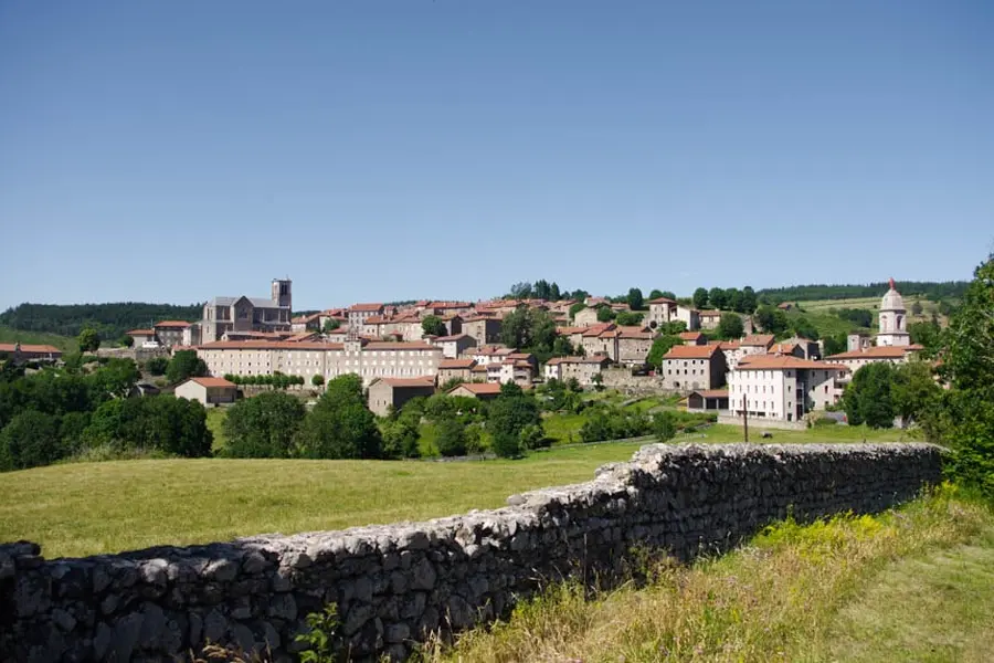 P. Saintjean Village de Pradelles