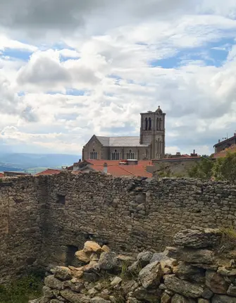 arnaud-adobestock stevenson-village-pradelles