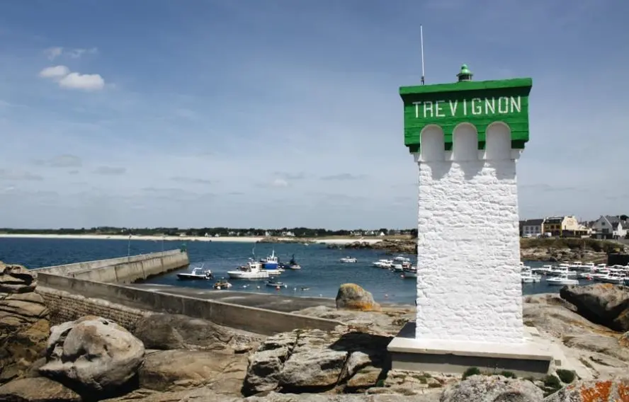 Djiggibodgicom AdobeStock Phare de Trevignon