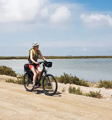 digue-a-la-mer-camargue-velo