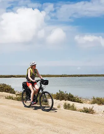 digue-a-la-mer-camargue-velo