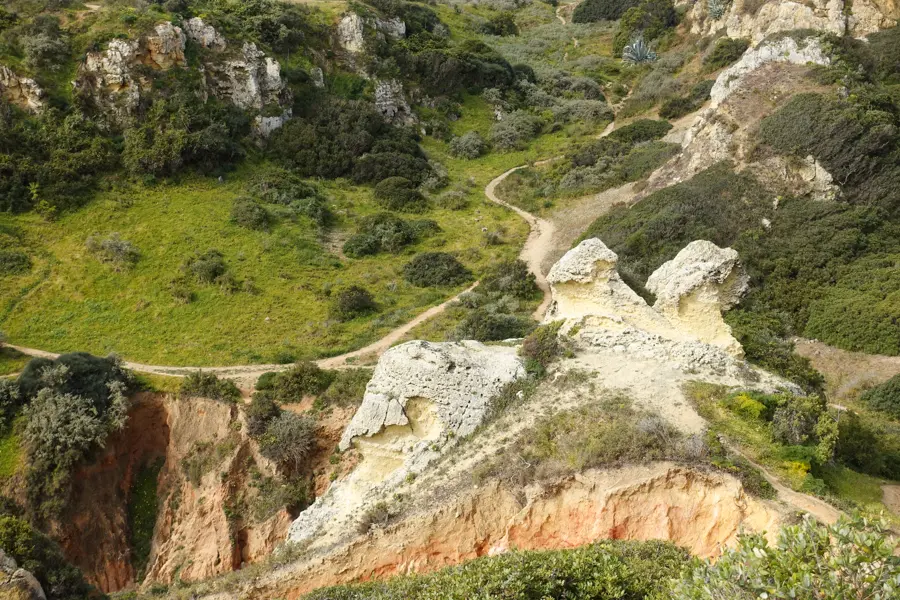 F. Weber Sentier de long de la côte