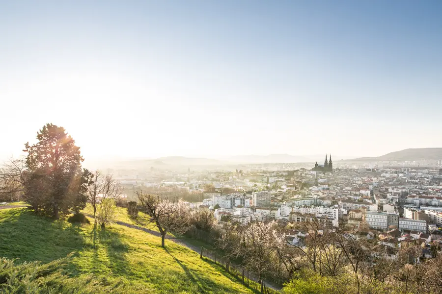 Ponchy Adobestock Arrivée à Clermont-Ferrand
