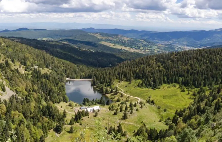 Lac des Truites, vu depuis le sommet du Gazon du Faing