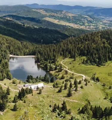 lac-des-truites-gazon-du-faing