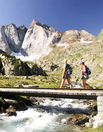 pont-face-au-vignemale