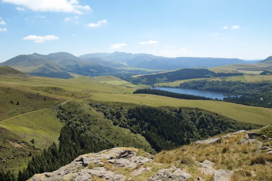 Vue du Guéry, panorama sur les lacs et volcans du Sancy