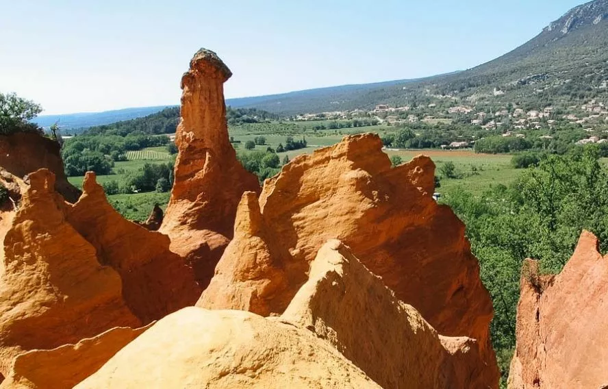 Les roches ocre du Luberon