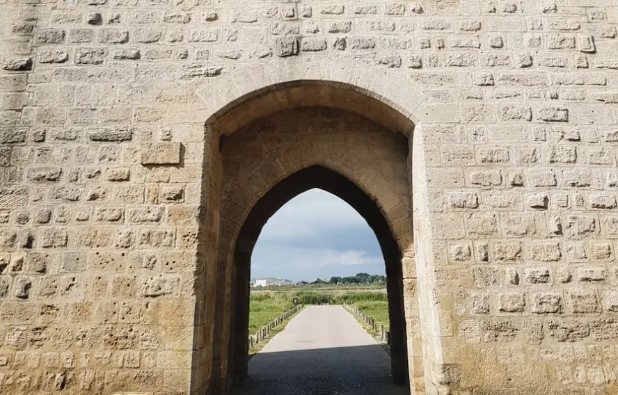 Porte de la Gardette à Aigues-Mortes