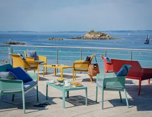 restaurant-l-aromatik_terrasse-vue-mer-salon-de-jardin