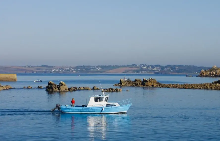 Bateau dans la baie de Douarnenez