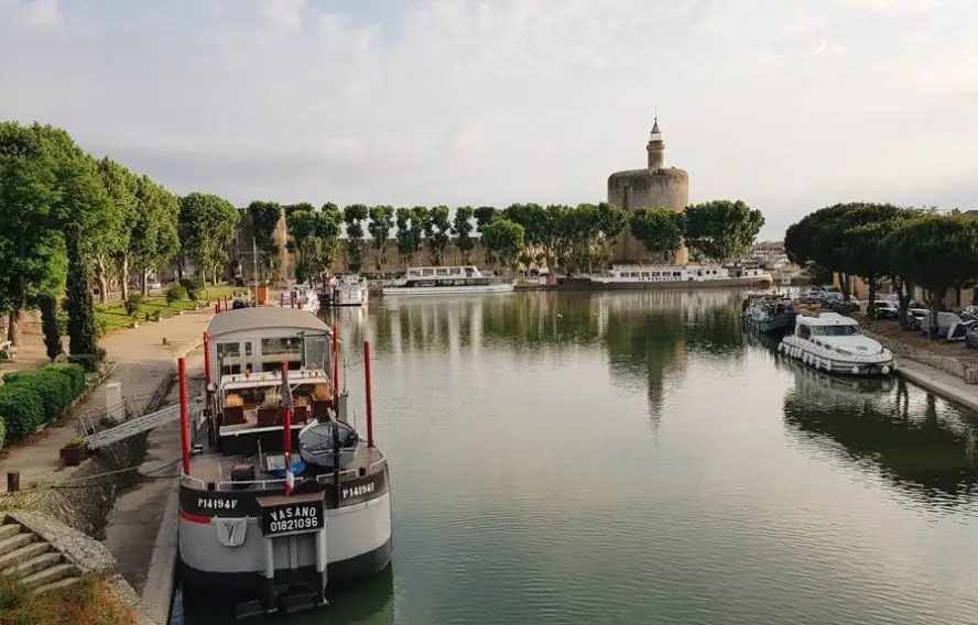 C. Le Chevillier Marche nordique à Aigues-Mortes