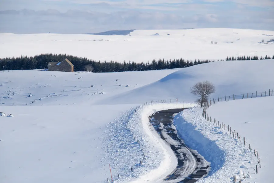 Monts d'Aubrac en raquettes, bien-être à Nasbinals