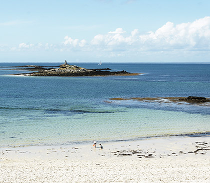 randonnée dans l'archipel des glénans en Bretagne - Adobestock