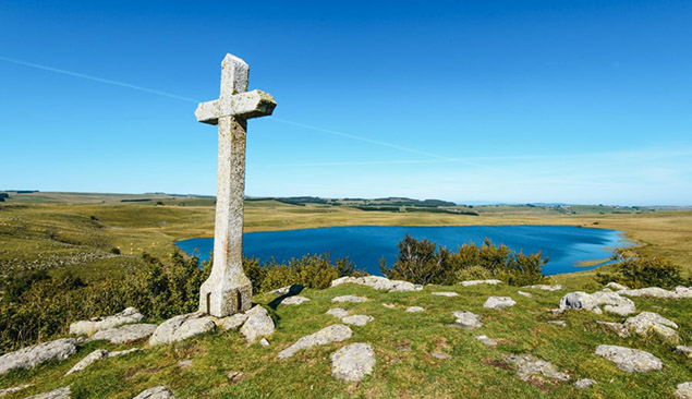 Le lac de Saint-Andéol lors d'un séjour dans l'Aubrac - PSJean