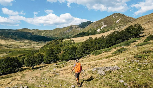 Randonneur dans le massif du Sancy - GRohart