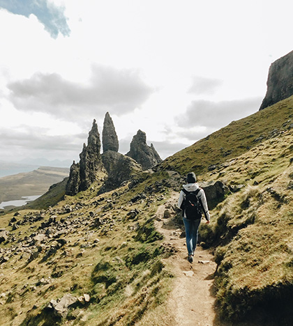 Randonneur dans les îles de Skye