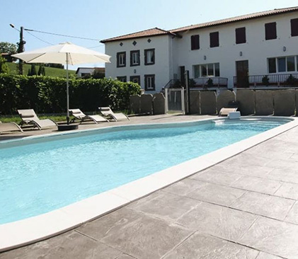 Piscine de votre hébergement au Pays-Basque