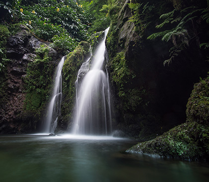 cascade dans les Açores