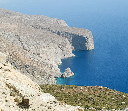 falaises d'amorgos en Grèce