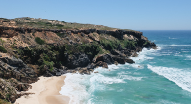 falaise et plage portugaises
