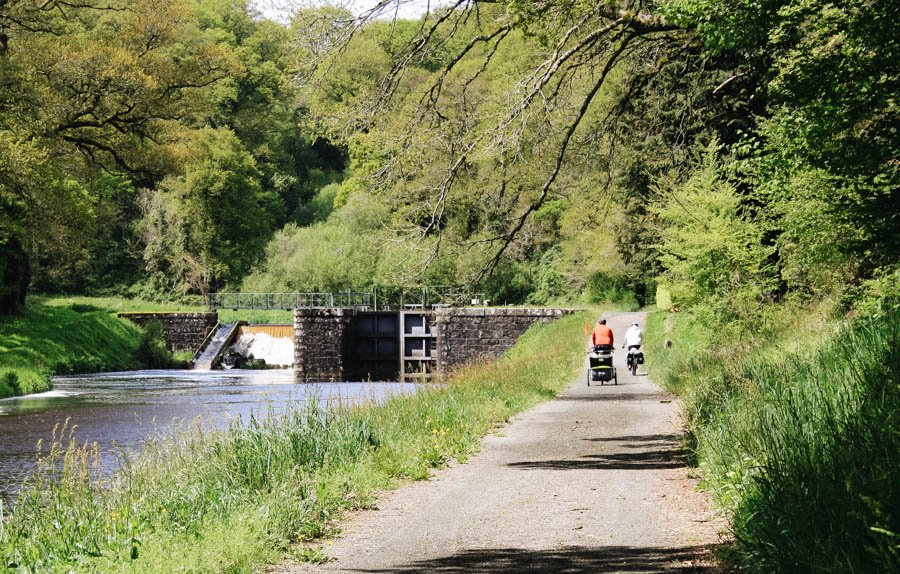 Le canal de Nantes à Brest à vélo, circuit liberté en Bretagne