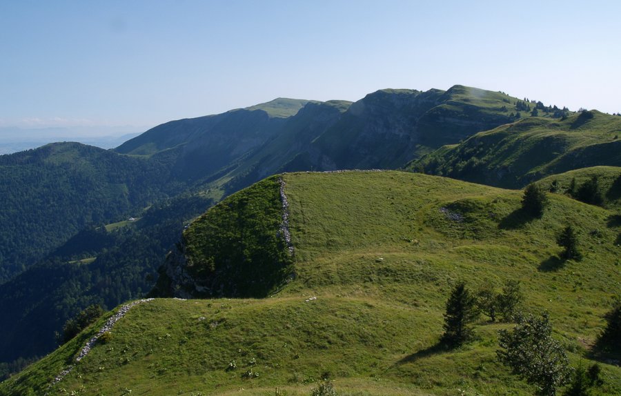 Sommet Dans Le Jura En 4 Lettres